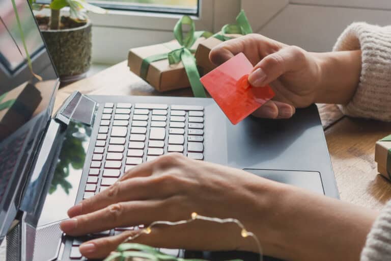 How to Thrive This Holiday Shopping Season